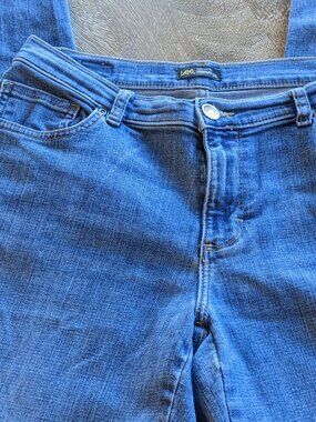 Lee, Relaxed Fit Straight Leg Medium Wash Distressed Denim Blue Jeans, Size 6